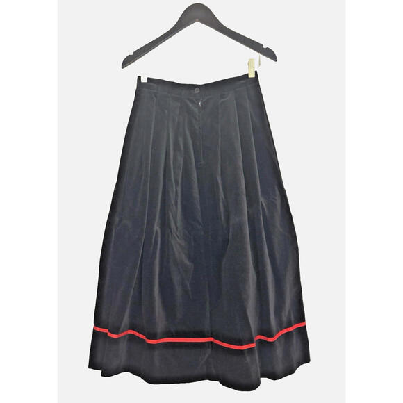 Vtg 90's Susan Bristol Black Velvet A-Line Skirt Red Rose Embroidery Sz 8 EUC - Picture 3 of 4